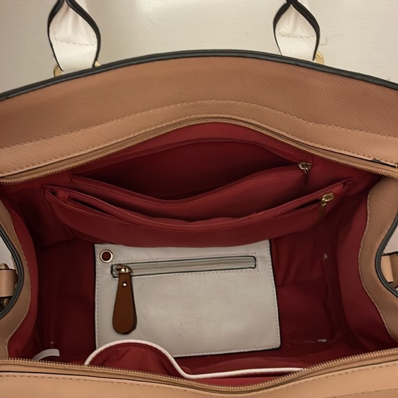 Used comes with lil bag inside - Picture 2 of 2